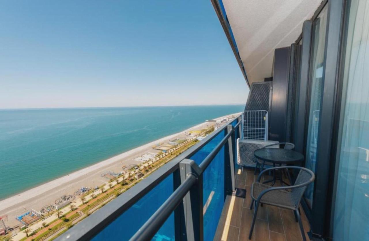 Luxury Sea View Apartments In Orbi City Batumi Exterior photo