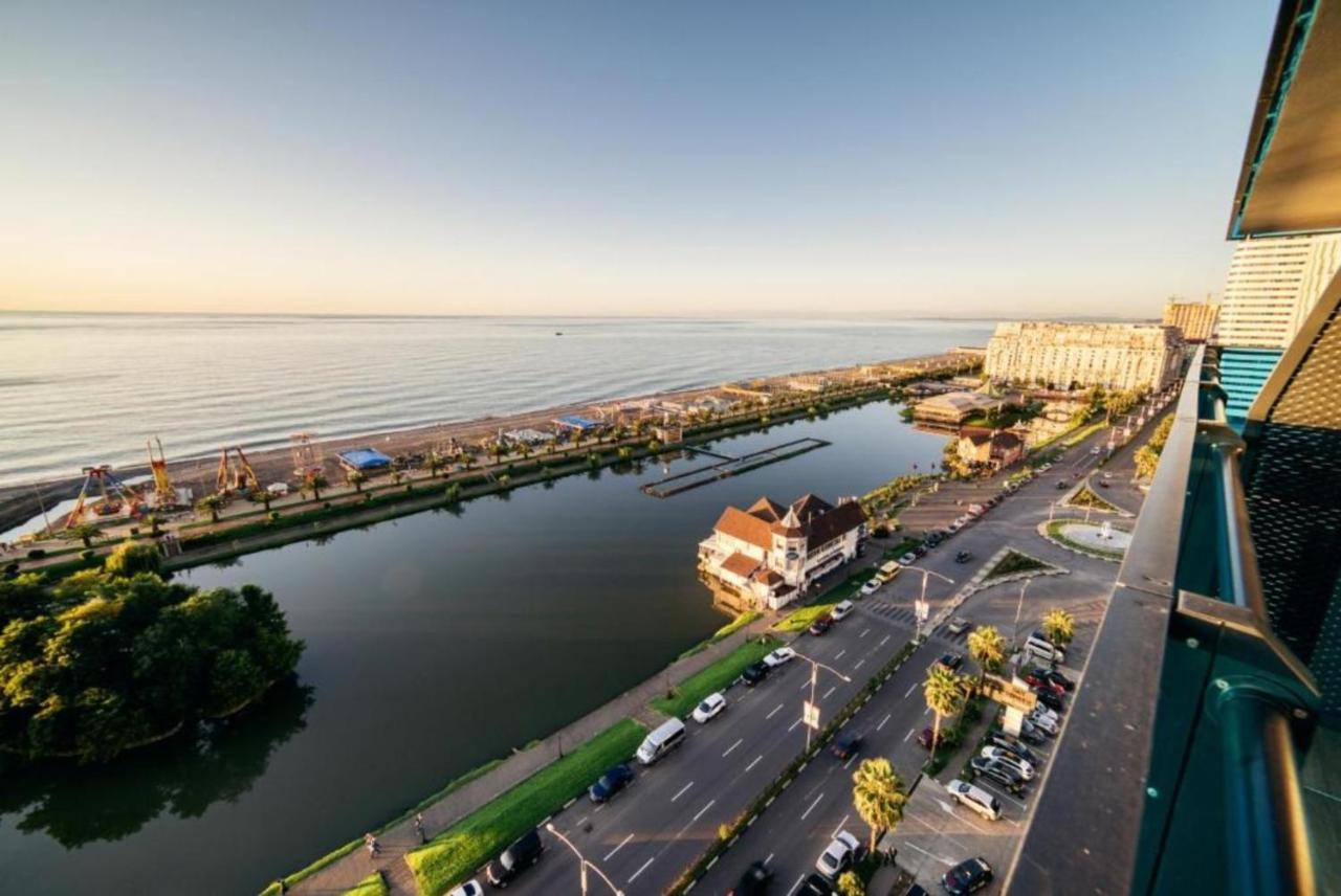 Luxury Sea View Apartments In Orbi City Batumi Exterior photo